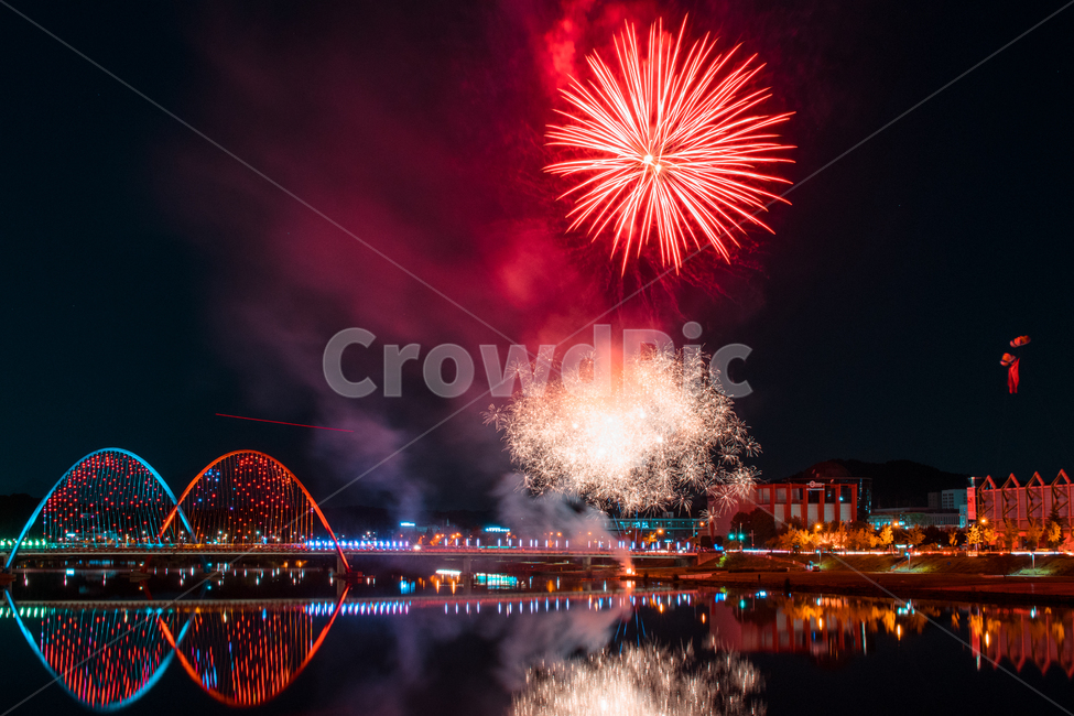불꽃놀이,불꽃,야경,엑스포다리,갑천,밤,fireworks,야경,밤,풍경,nightscape,night,landscape,축제,행사,festival,carnival,event,nature,자연,outdoors,옥외