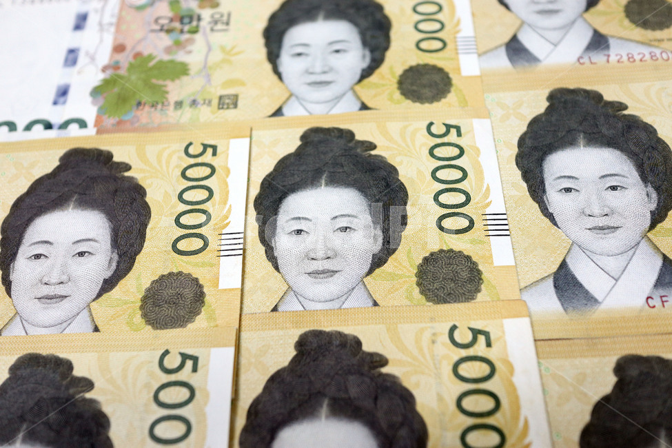 돈,money,현금,오만원,5만원,지폐,한국은행,화폐,부자,경제,신사임당,은행,bank,절약,낭비,금융,돈,finance,banking,money,연출,컨셉,콘셉,direction,concept