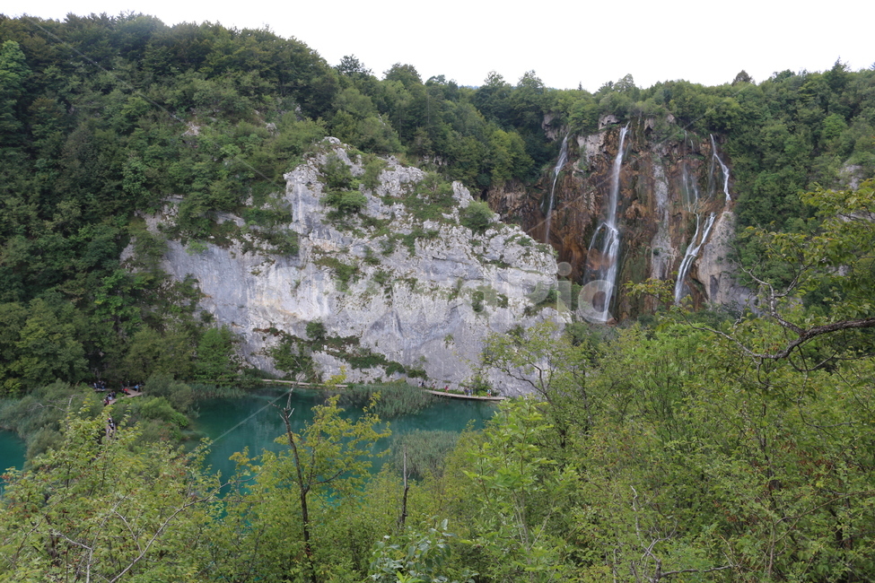 크로아티아,크로아시아,croatia,플리트비체,plitvice,plitvica,국립공원,공원,폭포,자연,나무,숲,호수,연못,강,여름,낮,nature,park,waterfall,pond,lake,river,mountain,nationalpark,자연,풍경,nature,landscape