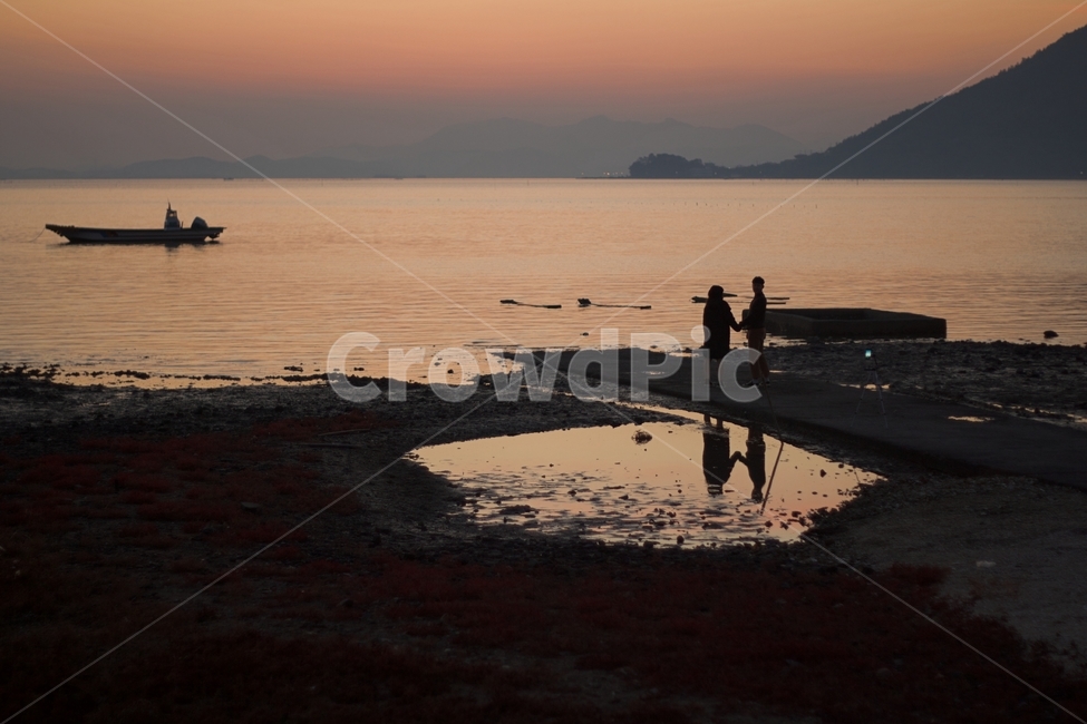 와온해변,가을해변,가을바다,해질녘,일몰,연인,친구들,자연,풍경,nature,landscape,실루엣,그림자,silhouette,shadow,puddle,흐리게 하다