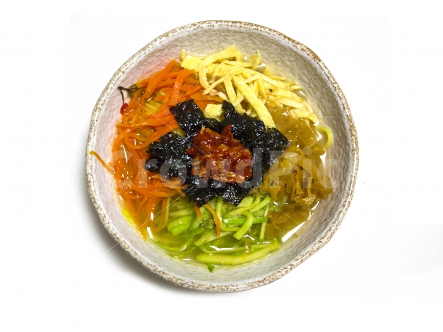 국수,한국음식,한국,전통,비빔밥,당근,접시,그릇,누끼,김치,호박,건강,명절,음식,식재료,요리,food,cook,meal,dishes,food reserves,한식,한국음식,한국요리,korean food,korean dishes,korean meal,korean cook,누끼,remove background
