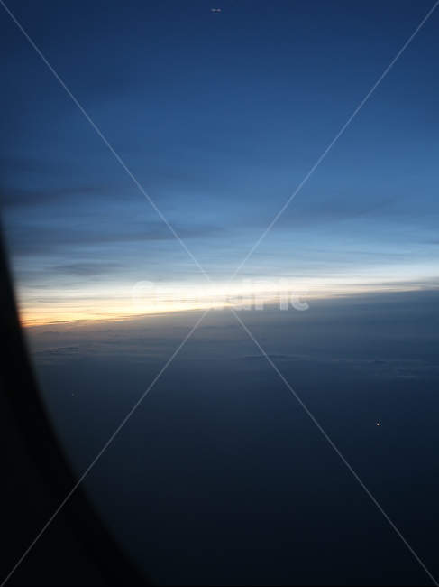 horizon,지평선,하늘,구름,cloud,sea,airplane,sunrise,일출,수평선