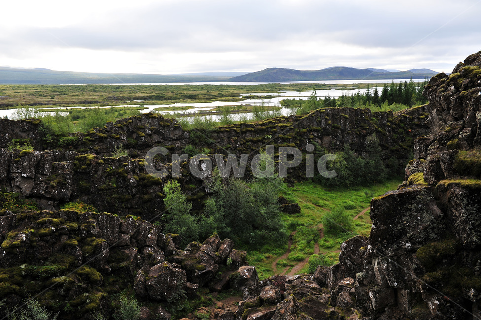 rock,green,Thingvellir National Park,iceland,river,Iceland