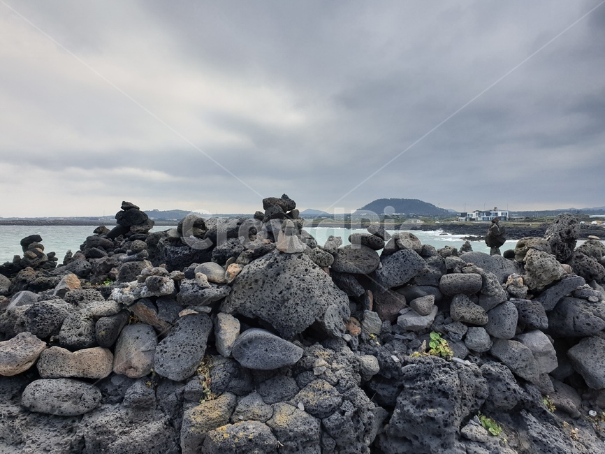 바닷가,제주도,돌탑,바다,흐린날,stone,cloudy,돌길