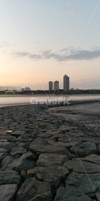 road,highway,freeway,도로,길,고속도로,아스팔트,하늘,저녁,해질녁,노을,석양,sea,nature,water,바다,물,자연,바닷물,파도,바다풍경,풍경,바닷가,썰물,밀물,갯벌,뻘