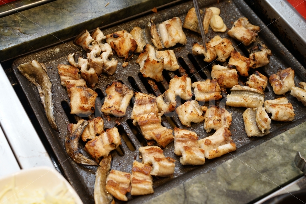	먹방,음식,장어,장어구이,보양식,보양,구이,안주,소주안주,생선,먹거리,건강,원기회복,술안주,음식,식재료,요리,food,cook,meal,dishes,food reserves,육류,고기,meat,수산물,해산물,fishery products,seafood,한식,한국음식,한국요리,korean food,korean dishes,korean meal,korean cook