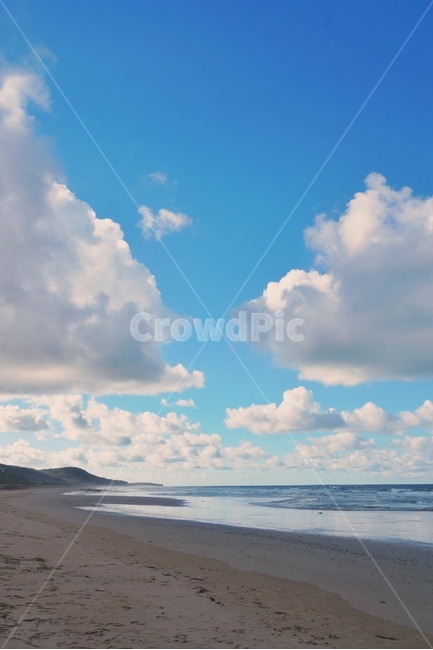 하늘,구름,바다,맑은날,자연,해변,모래,sky,cloud,자연,풍경,nature,landscape,해변,바다,beach,sea,outdoors,옥외,azure sky,푸른 하늘,weather,날씨