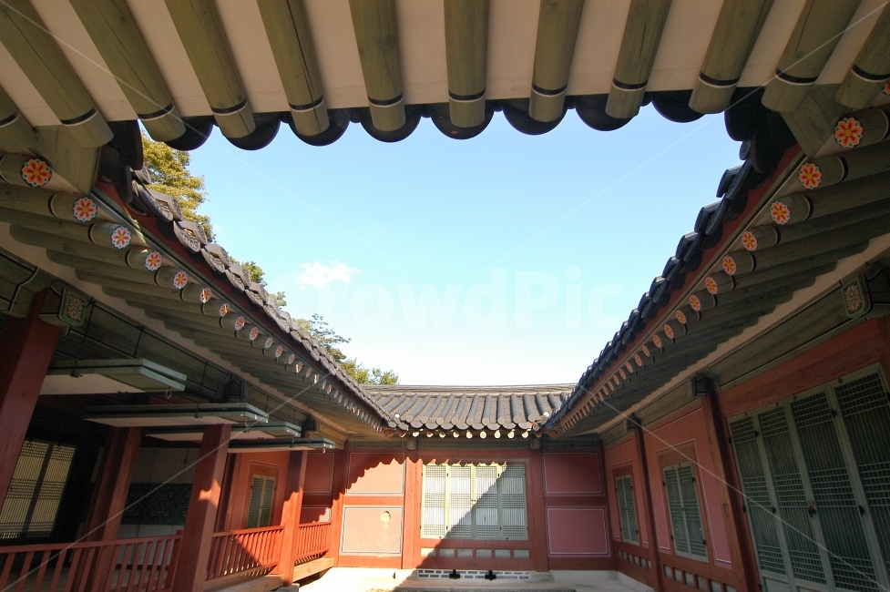 창경궁,집복헌,한옥,전통,한국,한국전통,건축,건축물,전통건축물,전통건축,고건축,기와,기와집,단청,처마,한국전통,한국문화,korean traditional,korean culture,랜드마크,landmark,tourist attraction,한국랜드마크,한국관광지,한국명소,korea landmark,korea tourist attraction