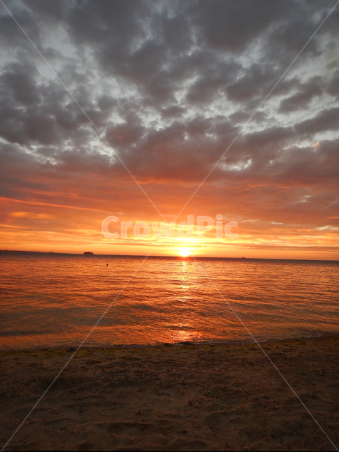 자연,노을,석양,일몰,태양,바다,힐링,따뜻,자연,풍경,nature,landscape,outdoors,옥외,dawn,새벽,red sky,붉은 하늘,sunset,sky,하늘,dusk,황혼