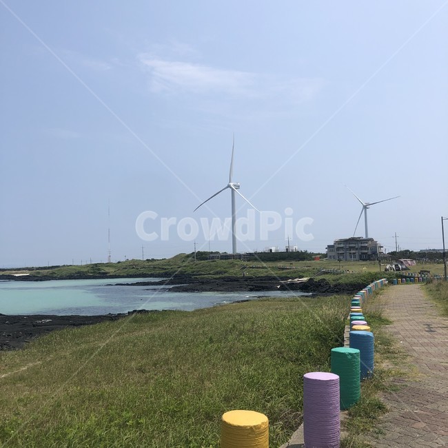 바다,에메랄드빛바다,투명한바다,해수욕장,해변,돌,모래,바다모래,여름바다,여름해변,먹구름,하늘,자연,sea,beach,bluesky,rocks,sand