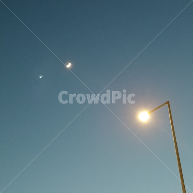 sky,color,night,gradient,daily life,feeling,healing,moon,street light,emotion,light,night sky,daily,electric pole,emotional photo,sensible,landscape,snap