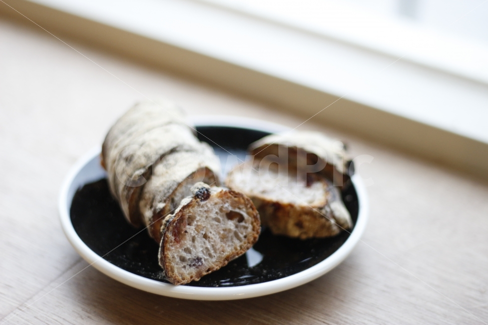 바게트,빵,베이커리,카페,브런치,크랜베리,바통,크랜베리바통,음식,사이드메뉴,디저트,사이드,스낵,간식,음식,식재료,요리,food,cook,meal,dishes,food reserves,빵,bread,아침식사,조식,브런치,breakfast,brunch,디저트,간식,후식,dessert,snack,감성,sensible,feeling