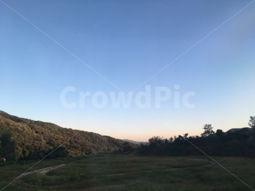 산,하늘,마을,조화로움,해질녘,퇴근길,Sky,Mountian,자연,풍경,nature,landscape,outdoors,옥외,field,들