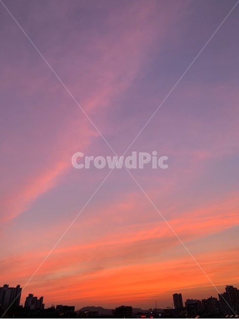 빛,하늘배경,light,cloud,sky,하늘,구름,구름사이,노을,붉은하늘,붉은노을,붉은구름,sun,sunset,핑크하늘