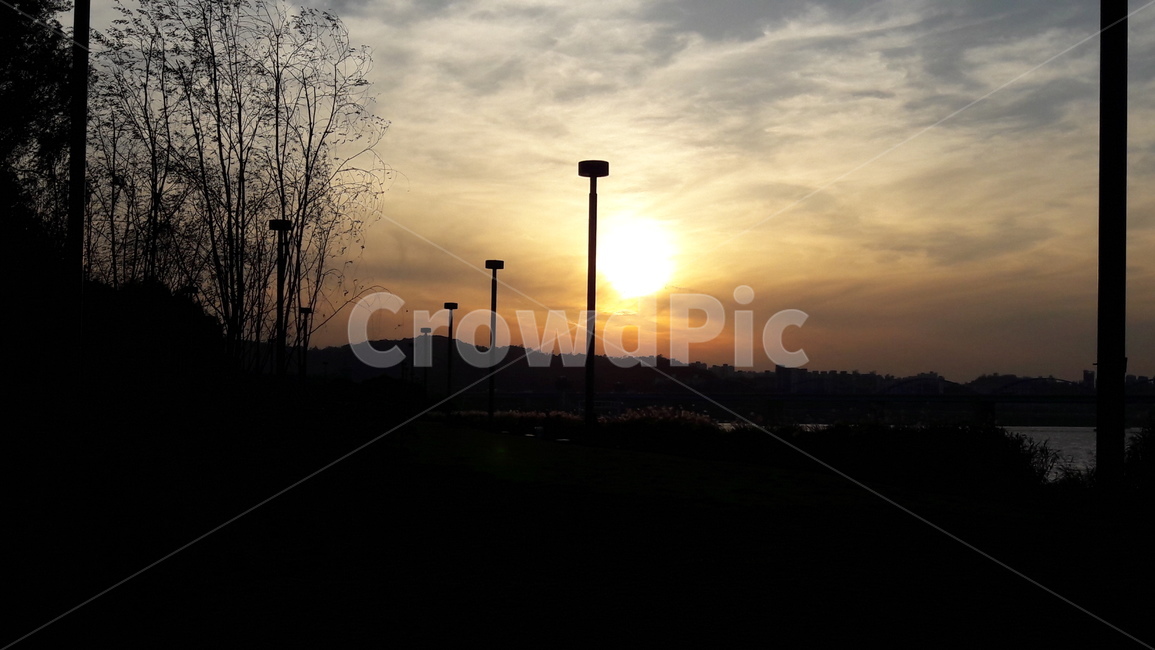 하늘,노을,가을,붉은,구름,가을,계절,fall,autumn,season,자연,풍경,nature,landscape,lamp post,램프 포스트