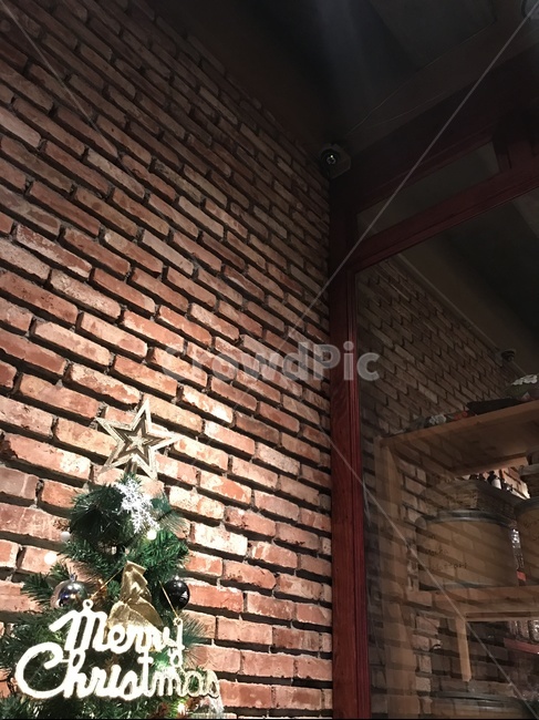 크리스마스,크리스마스트리,트리,벽돌,별,감성,따듯함,겨울,겨울감성,배경,메리크리스마스,성탄절,merry christmas