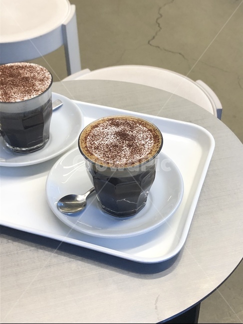 카페,커피,커피잔,흰색쟁반,테이블,커피,카페,coffee,cafe