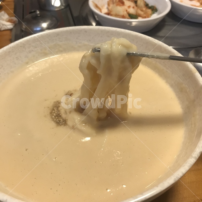 콩국수,국수,음식,여름음식,여름,콩음식,콩요리,단백질,점심,점심메뉴,면,면요리,면음식,음식,식재료,요리,food,cook,meal,dishes,food reserves,면류,면요리,noodles,한식,한국음식,한국요리,korean food,korean dishes,korean meal,korean cook