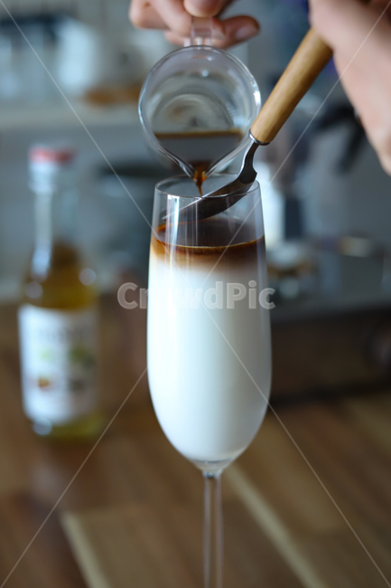 커피,카페,라떼,에스프레소,홈카페,아이스커피,아이스라떼,오레그랏세,일본커피,모카포트,커피우유,디저트,음료,coffee,cafe,latte,espresso,homecafe,icecoffee,icedcoffee,icelatte,icedlatte,mochapot,milk,dessert,beverage,커피,카페,coffee,cafe