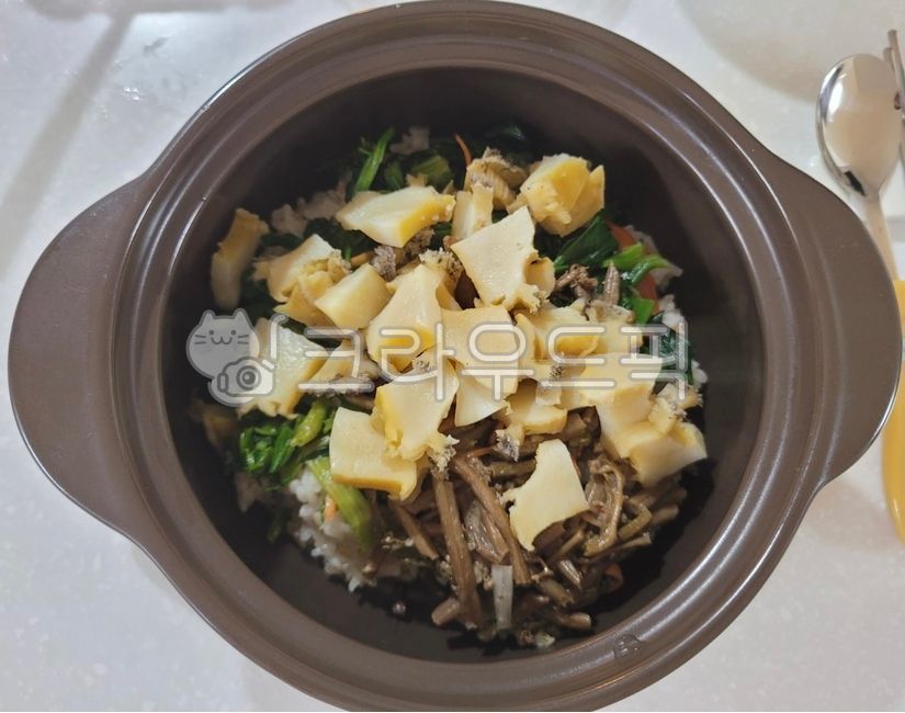 전복돌솥비빔밥,비빔밥,돌솥,뚝배기,전복,나물,야채,채소,식재료,먹방,보양식,건강,몸보신,비빔,밥,쌀,쌀밥,정월대보름,정월대보름음식,보름,음식,요리,식사,dish,meal,food,cook