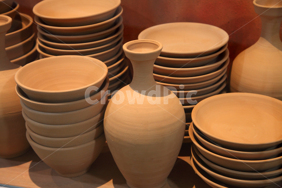 forming,mattress,ceramics,plate,bottle,bowl,unglazed,clay,ancient times,Porcelain,kiln,drying,culture,folk,roasted,baked,tradition,indigo,Korean tradition,Korea