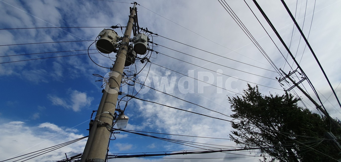 utilitypole,전신주,케이블,cable,전력선,powerlines,electrictransmissiontower,송전탑,하늘,구름