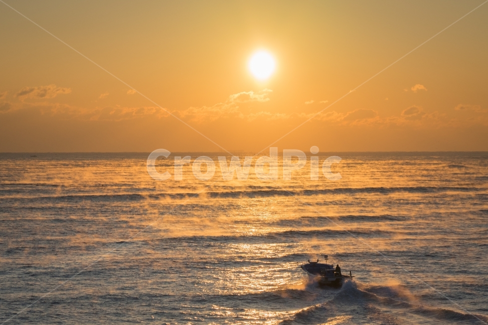 일출,출조,배,바다,파도,해,태양,sunrise,풍경,역광,어업,물안개,자연,풍경,nature,landscape,산업,industry,industrial,어업,fishery,fishing industry,교통,교통수단,traffic,transportation