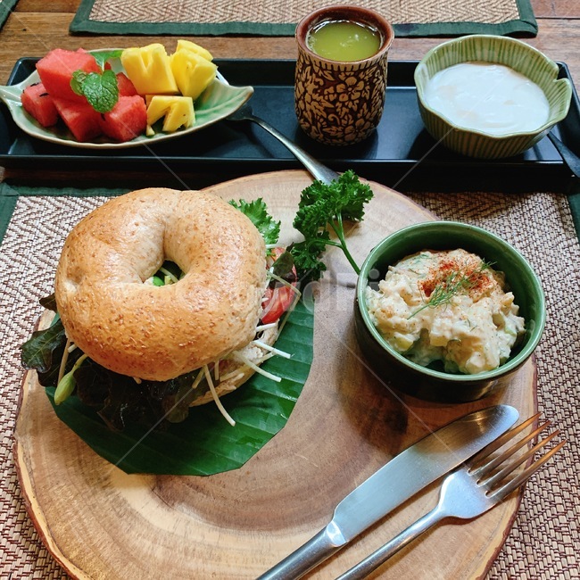 dish,요리,food,음식,meal,식사,cook,해외음식,해외,foreignfood,foreigndish,foreignmeal,foreigncook,oversea,식재료,bread,빵,베이글,과일,fruit,수박,파인애플,요거트,yogurt,watermelon,pineapple,bagel,치앙마이,chiangmai,태국,thailand