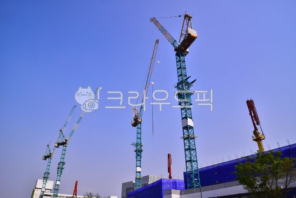 iron frame,city,Foundation construction,industry,construction crane,constructioncrane,Development,construction,tower crane,redevelopment,crane,work,construction site,construction industry,Apartment construction site,labor,work place,outdoor,site,industria