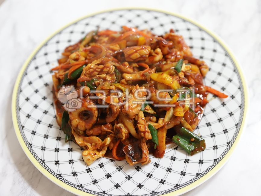 cabbage,onion,kdreancook,redpepperpaste,green onion,stirfriedfood,spicy,Stirfried squid,chili powder,calamari,koreancuisine,squid,Spicy,snack,plate,chili pepper paste,vegetable,stirfriedsquid,redpepperpowder,stirfried dishes,Korean food,ingredients,cookin