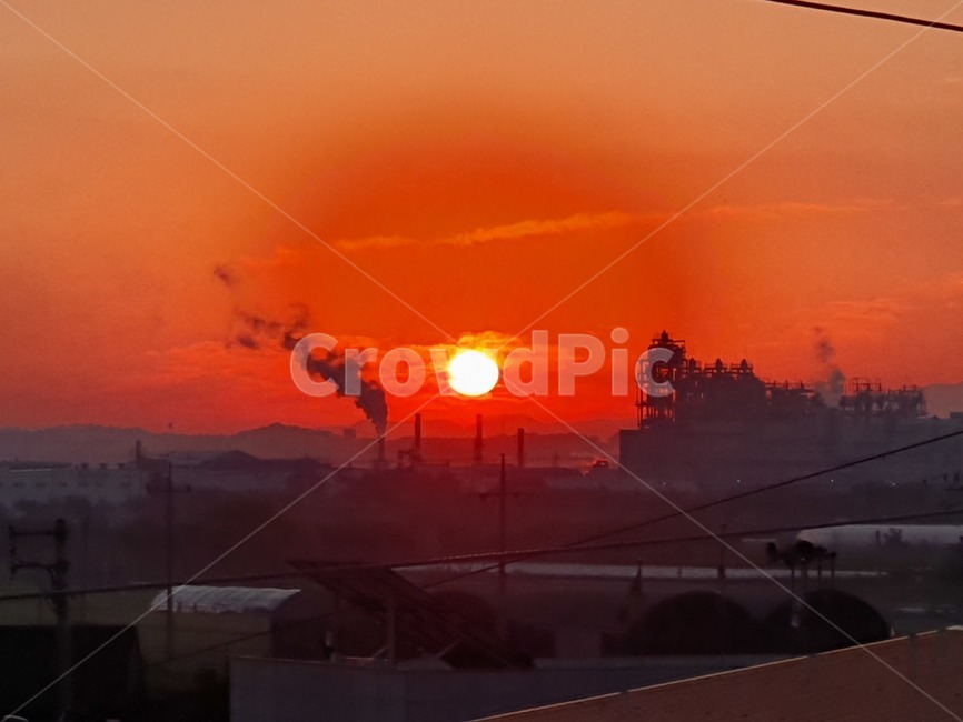 nature,자연,outdoors,옥외,dusk,하늘,sky,일몰,sunset,황혼,dawn,새벽,redsky,햇빛,sunlight,붉은하늘,산업,industry,industrial