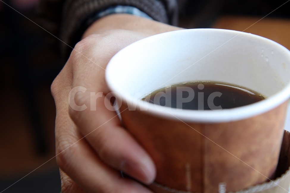 겨울,커피,만나다,손,남자손,마시다,따뜻한,음료,만남,아메리카노,사람,인물,인간,human,person,커피,카페,coffee,cafe
