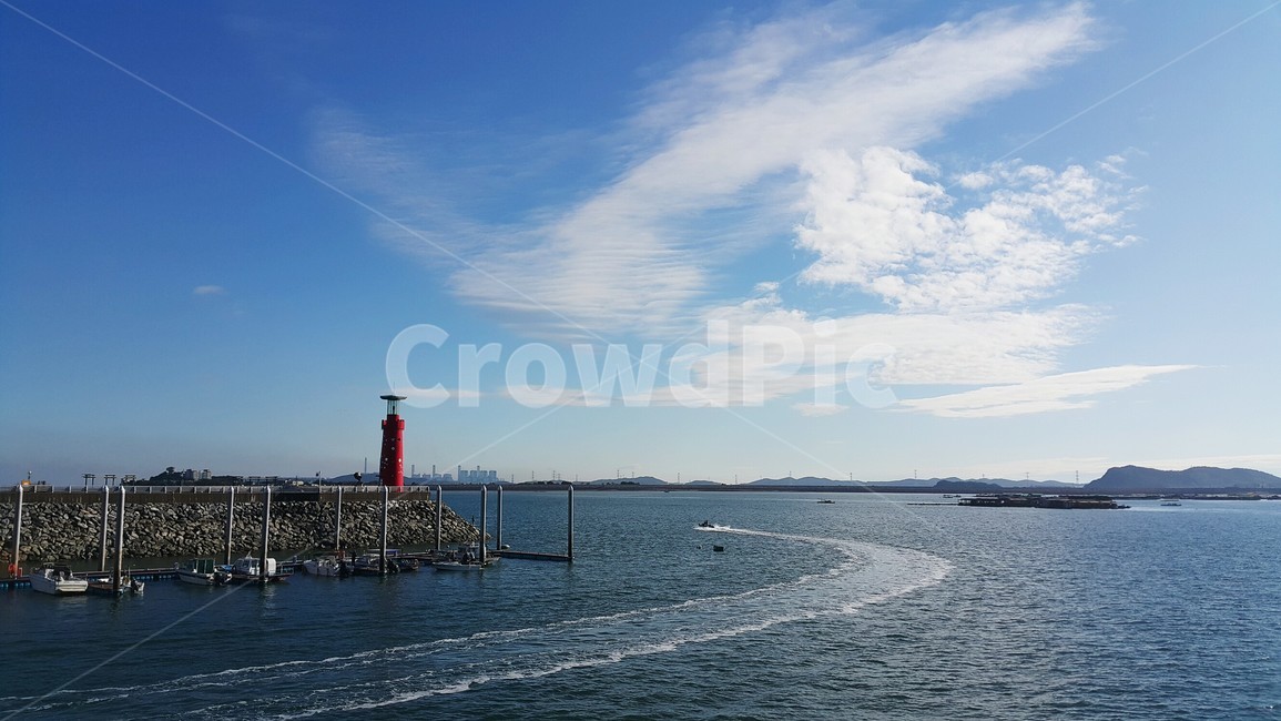 architecture,건축물,building,건물,등대,바다,하늘,lighthouse,sea,ocean,등대,lighthouse
