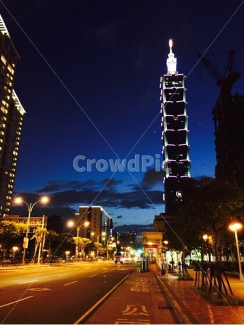 대만,타이페이,야경,타이페이101,도로,가로등,조용한,nopeople,streetlights,night,nightview,taipei,taiwan,tallbuilding,building,calm,silent,quiet,dark,어두운,화려한,fancy,야경,밤,풍경,nightscape,night,landscape,도시,city,해외,외국,세계,foreign,oversea,world,세계도시풍경,해외도시풍경,외국도시풍경,world cityscape,town,시티,건물,urban,어반,downtown,도심,architecture,건축물