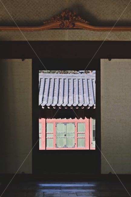 창문,window,view,tiledroof,궁,한옥,koreanstylehouse,apalace,기와지붕,한국전통,한국문화,korean traditional,korean culture