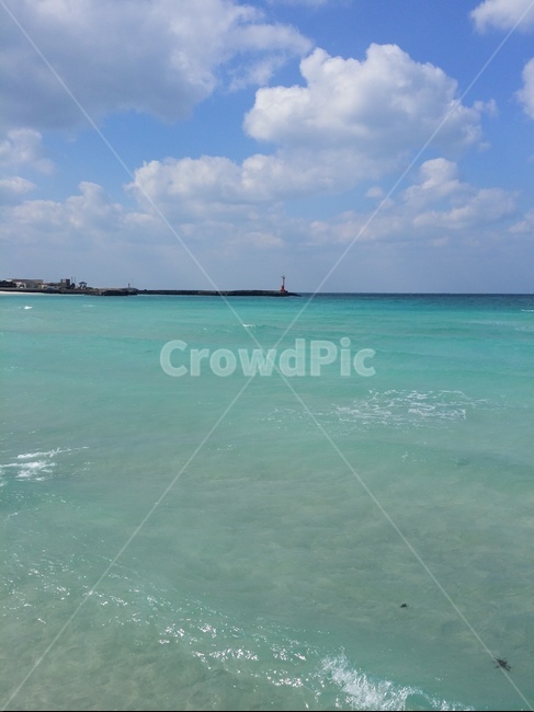 제주도,등대,해변,바다,하늘,구름,blue,sky,lighthouse,sea,beach,korea,파도,cloud,파랗다,자연,풍경,nature,landscape,land,땅,outdoors,옥외,water,물,ocean,대양,shoreline,해안선