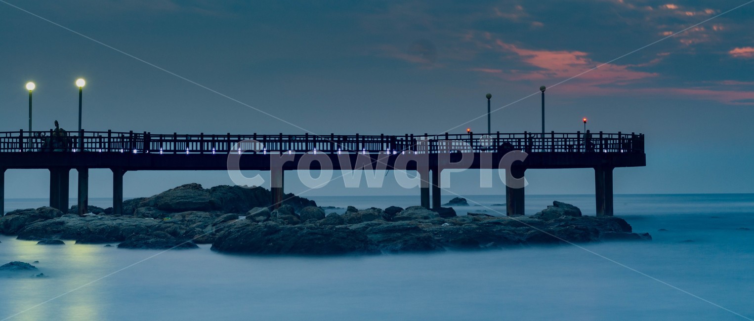 water,dock,다리,독,물,waterfront,port,building,포트,pier,건물,교각,워터프론트
