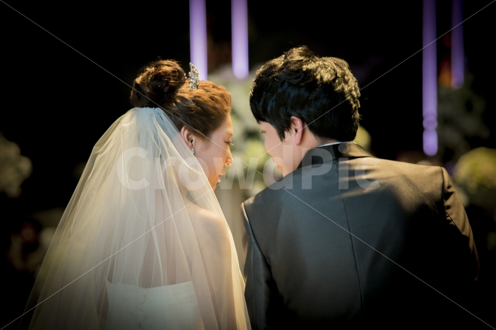 결혼,웨딩,결혼사진,웨딩사진,커플,신혼,사람,인물,인간,human,person,연인,커플,사랑,lover,couple,결혼,혼례,웨딩,wedding,marriage,marry,감정표현,기분,feeling,emotion,기념일,축하,anniversary,congratulation,celebrate,celebration