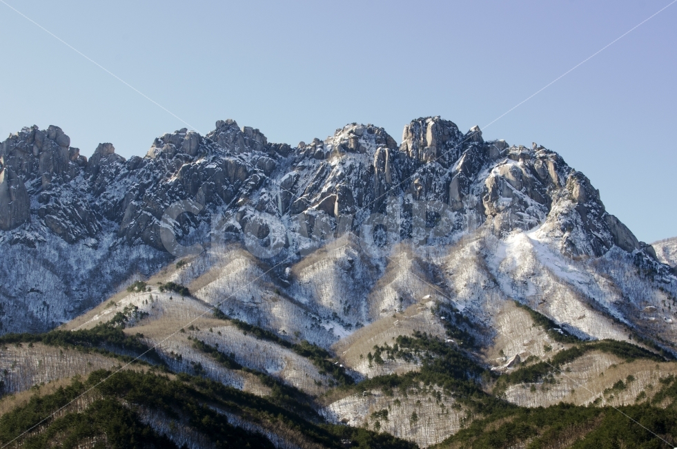Koreanmountain,속초,설악산,겨울산,강릉,울산바위,korea,자연,풍경,nature,landscape,겨울,계절,winter,season,outdoors,옥외,mountain,산,mountain range,산맥,peak,피크