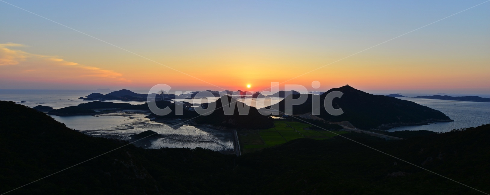 outdoors,옥외,nature,자연,light,빛,flare,플레어,mountain,산,mountainrange,산맥,전북,군산,고군산군도,군도,고군산군도일몰,해넘이,sunset,일몰,dusk,황혼,redsky,붉은하늘,sky,하늘