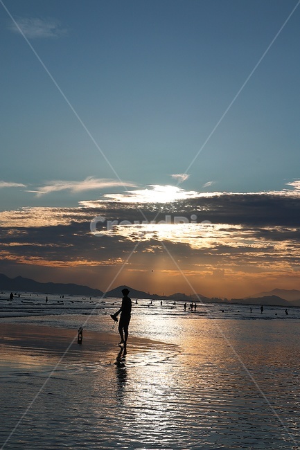 다대포해수욕장,석양,노을,바다,풍경,배경,자연,nature,사람,human,인간,sunlight,햇빛,light,빛,구름,하늘,붉은하늘,일몰,redsky,sunset,반려견,자연,풍경,nature,landscape