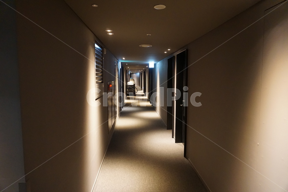 복도,호텔,통로,checkin,checkout,조명,명암,방문,건축물,건물외관,exterior,building,structure,architecture,construction