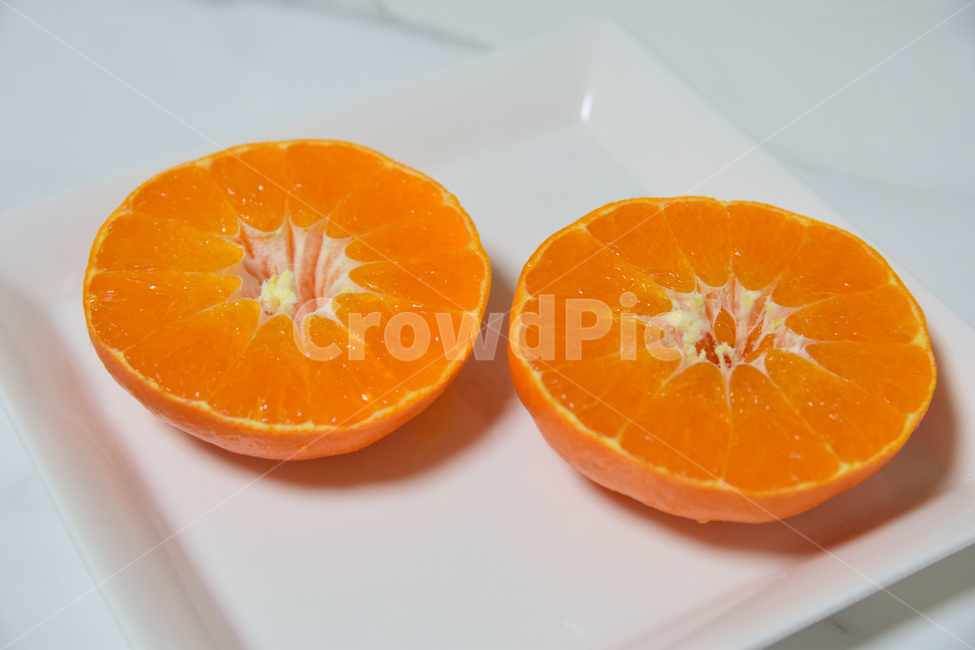 레드향,향기좋은,컷,컷팅,반쪽,접시,과일,음식,디저트,감귤류,주황색,fruit,dessert,food,orange,cut,tangerine,cutting,음식,식재료,요리,food,cook,meal,dishes,food reserves,과일,열매,fruit