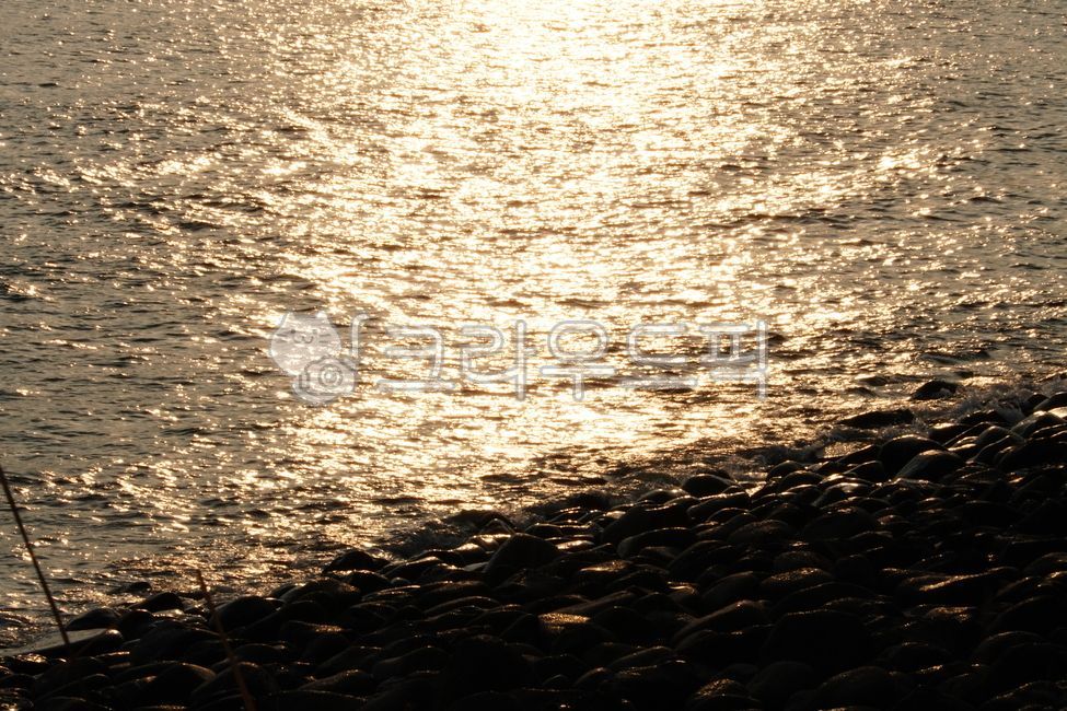 sunlight,ocean,sunset,jeju island,Jeju sea,sunset sea,sea of sunlight