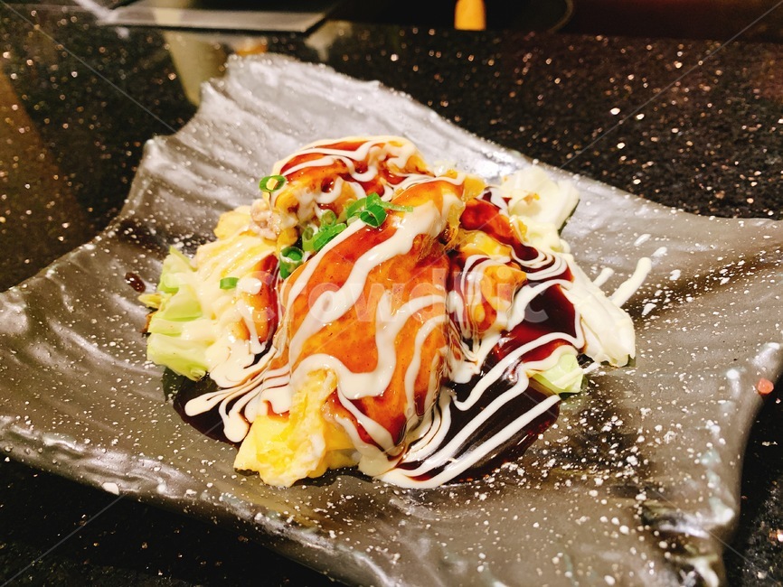 Okonomiyaki,Japanese food,Korean pancake,Teppan cooking,jeon