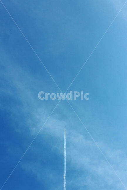 cloud,sky,landing,takeoff,airplane,jet,sky road,fighter plane
