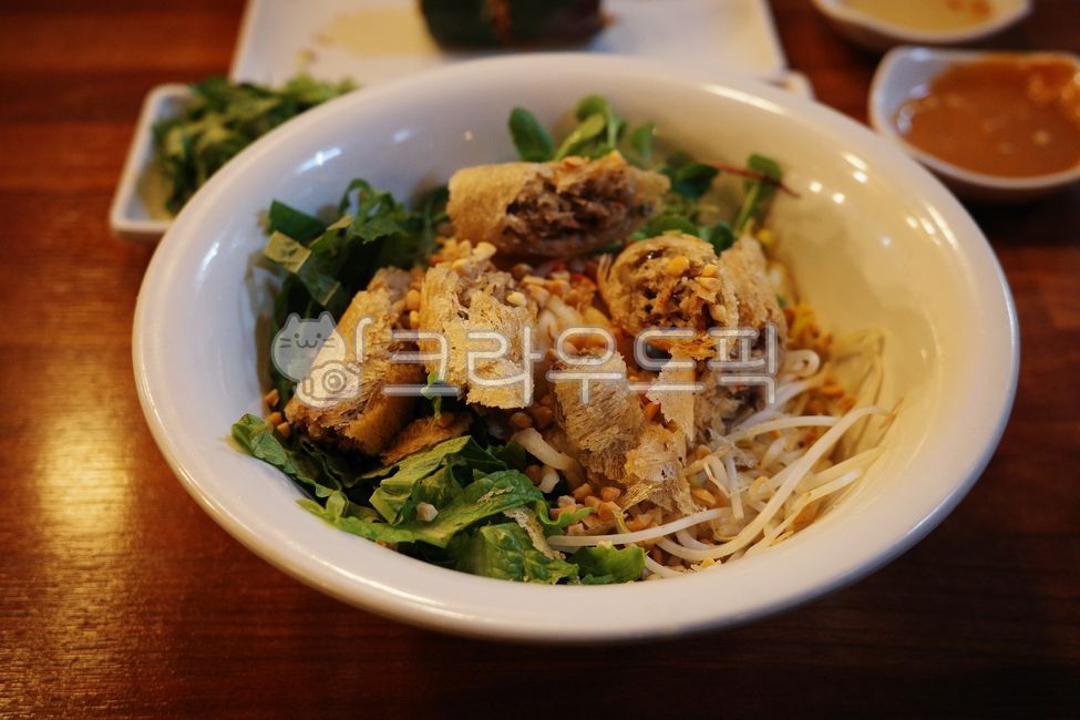 분짜,베트남음식,베트남식당,짜조,고기튀김,쌀국수,분팃느엉