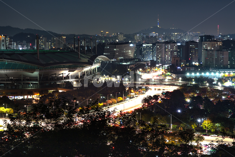 야경,도시,도시야경,자동차,불빛,라이트,월드컵경기장,경기장,상암,교차로,서울,남산,남산타워,건물,도로,야간,교통,건축물,야경,밤,풍경,nightscape,night,landscape,도시,city,한국도시풍경,한국도시경관,korea cityscape,경치,outdoors,옥외,nature,자연,scenery,intersection,road,aerial view,조감도