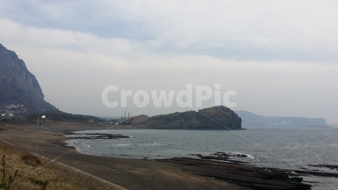 제주도,제주도풍경,제주도바다,제주도섬,바다,하늘,절벽,돌섬,jejudo,jejuisland,sky,jejusea,제주바다
