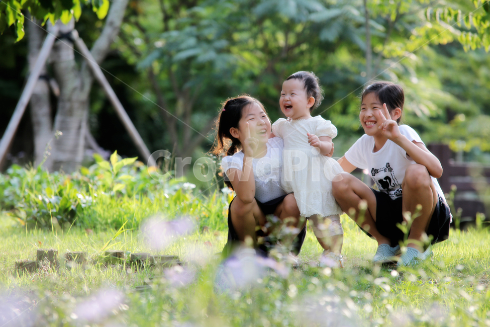 사랑,자매,가족,행복,웃음,사람,인물,인간,human,person,얼굴표정,facial expression,face,가족,패밀리,family,어린이,어린아이,child,children,kid,감정표현,기분,feeling,emotion